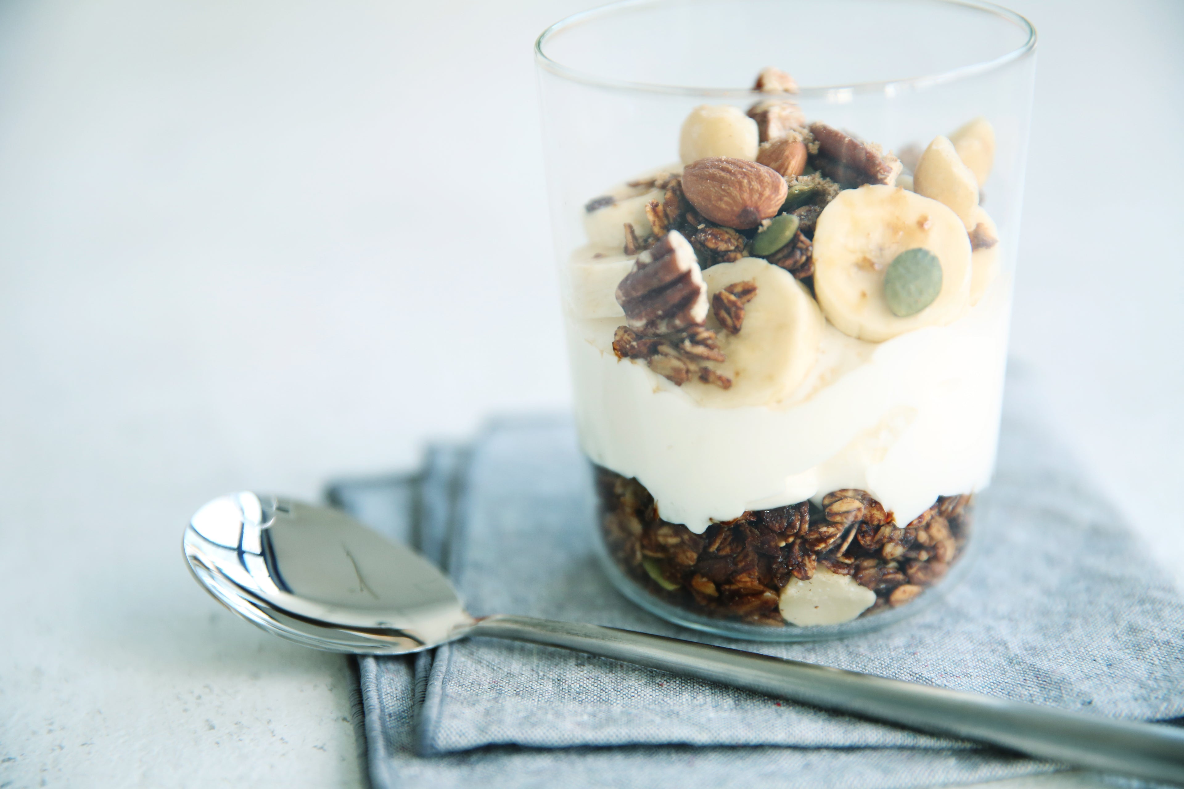 #12 黒糖、マカダミアナッツ、ヘンプシードの濃厚ビターコーヒーグラノーラ - 定期便