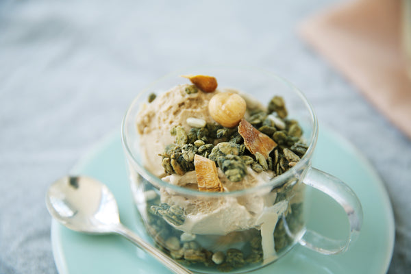 #13 抹茶と煎茶、そばの実、ヘーゼルナッツ、有機デーツの香るグラノーラ -定期便