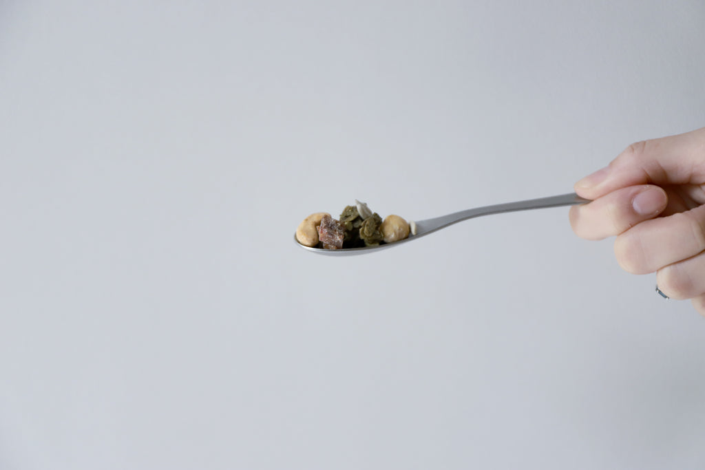 #13 抹茶と煎茶、そばの実、ヘーゼルナッツ、有機デーツの香るグラノーラ