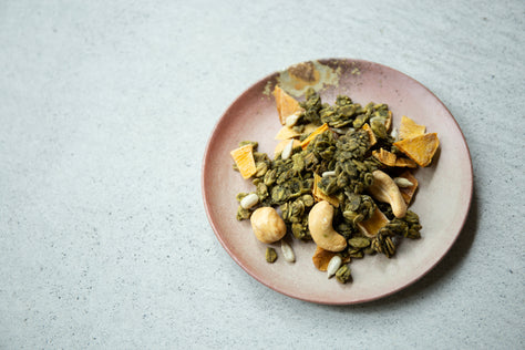 #13 抹茶と煎茶、そばの実、ヘーゼルナッツ、有機マンゴーの香るグラノーラ