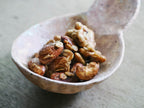 #11 ピリッと七味、生姜、京都産はちみつの風味豊かなおつまみナッツグラノーラ